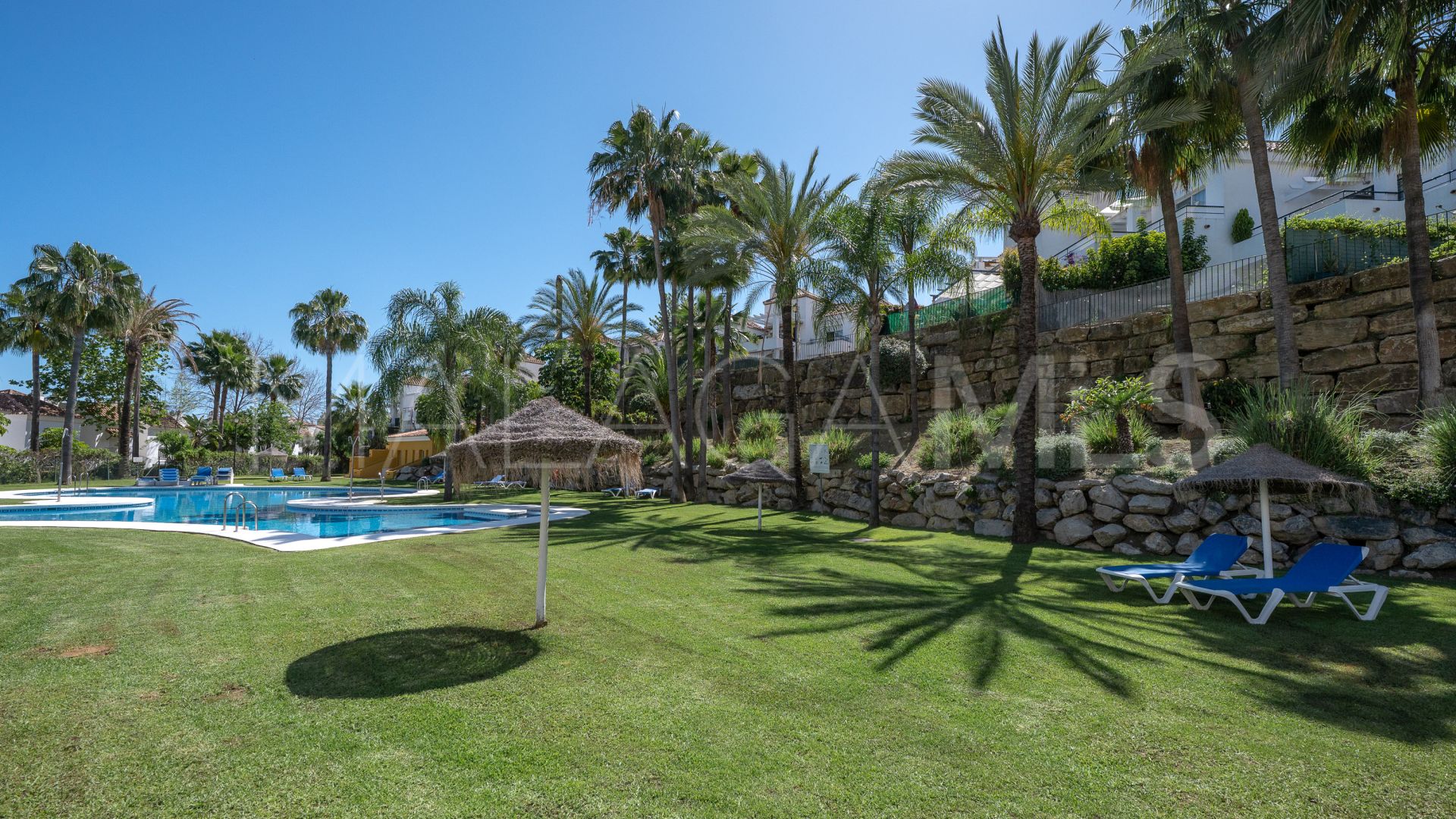 2 bedrooms Nueva Andalucia apartment for sale