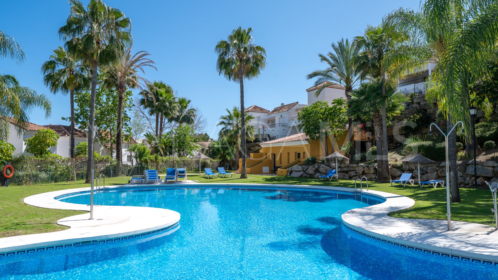 2 bedrooms Nueva Andalucia apartment for sale