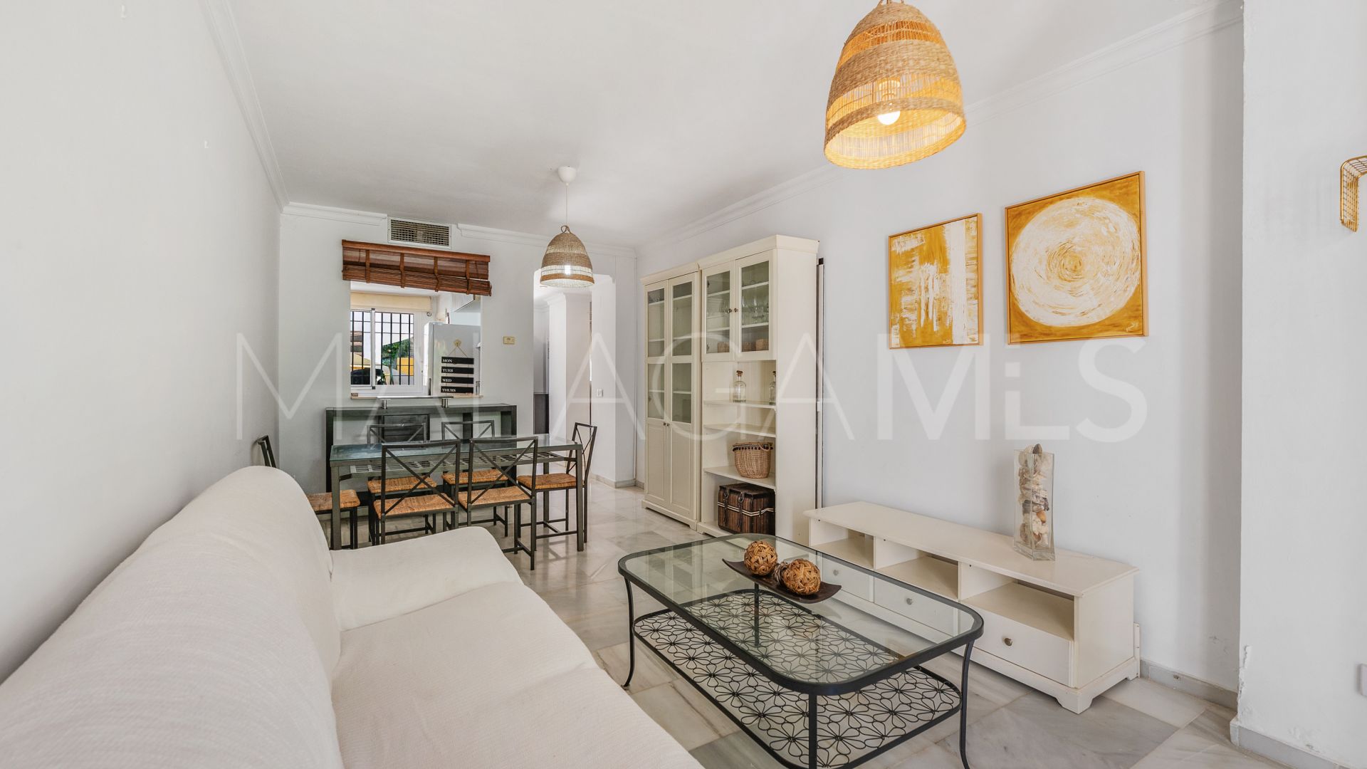 2 bedrooms Nueva Andalucia apartment for sale