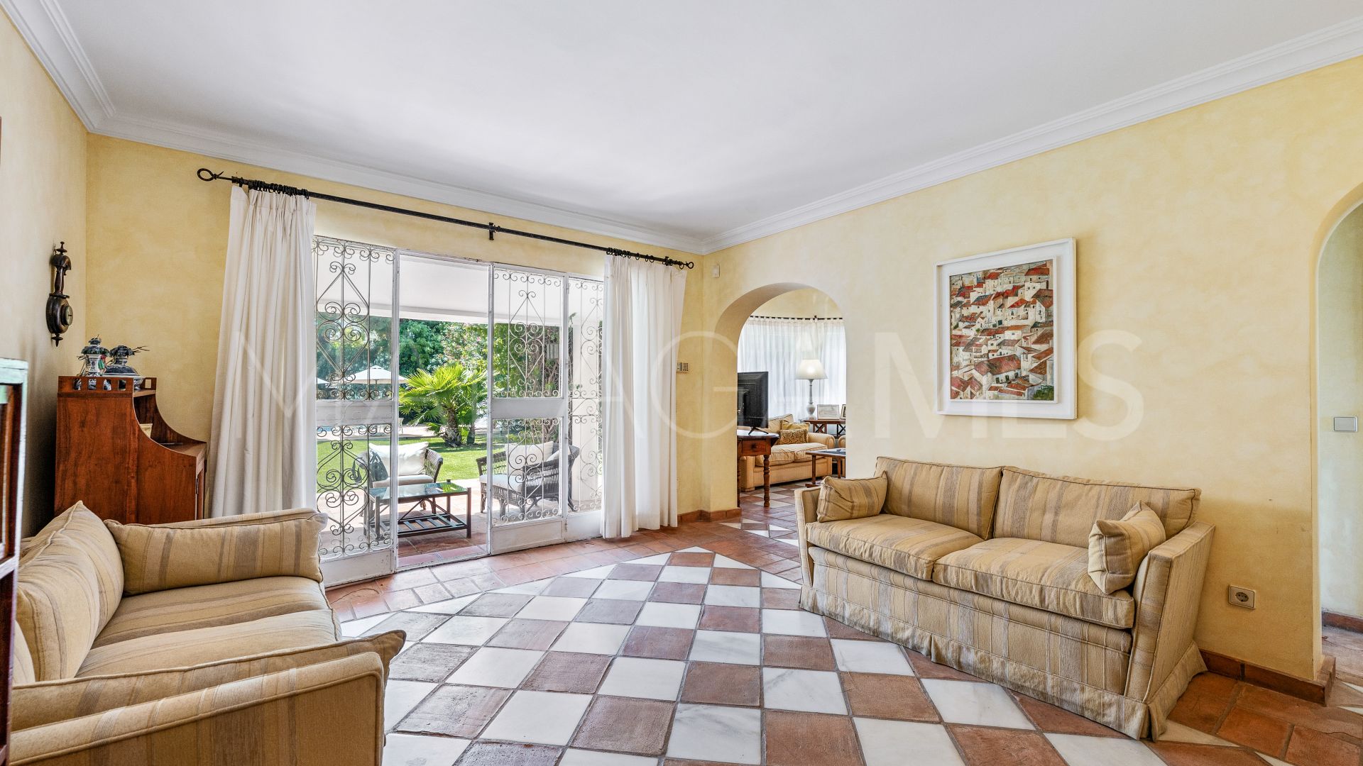 Villa for sale in San Pedro Playa