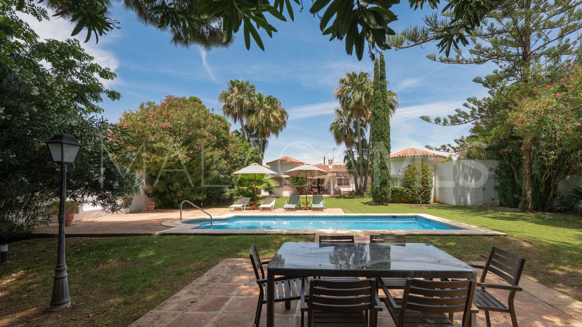 Villa for sale in San Pedro Playa