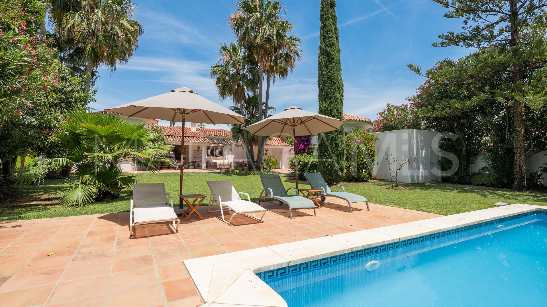 Villa for sale in San Pedro Playa