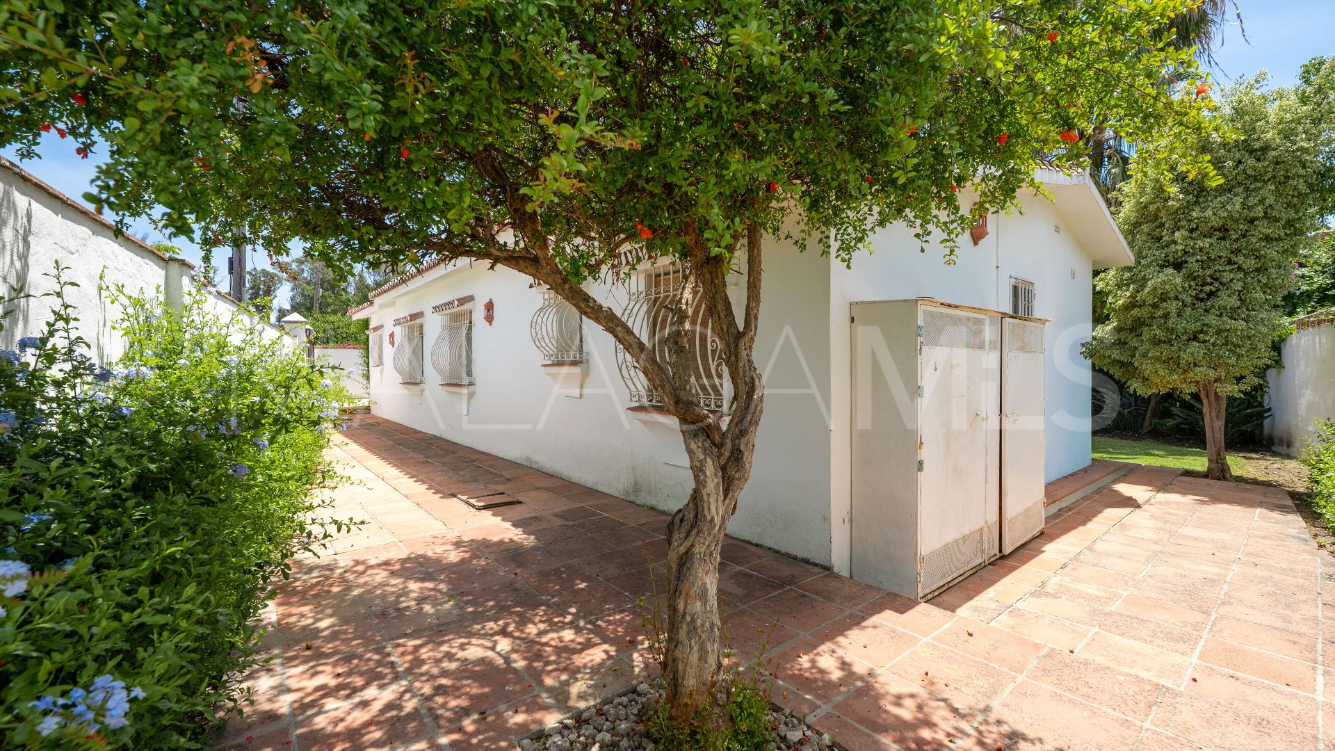 Villa for sale in San Pedro Playa