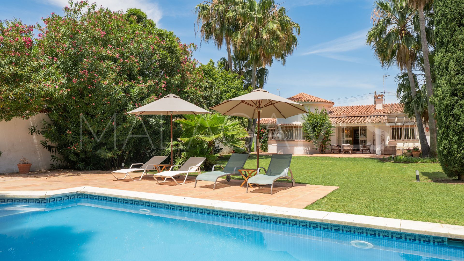 Villa for sale in San Pedro Playa