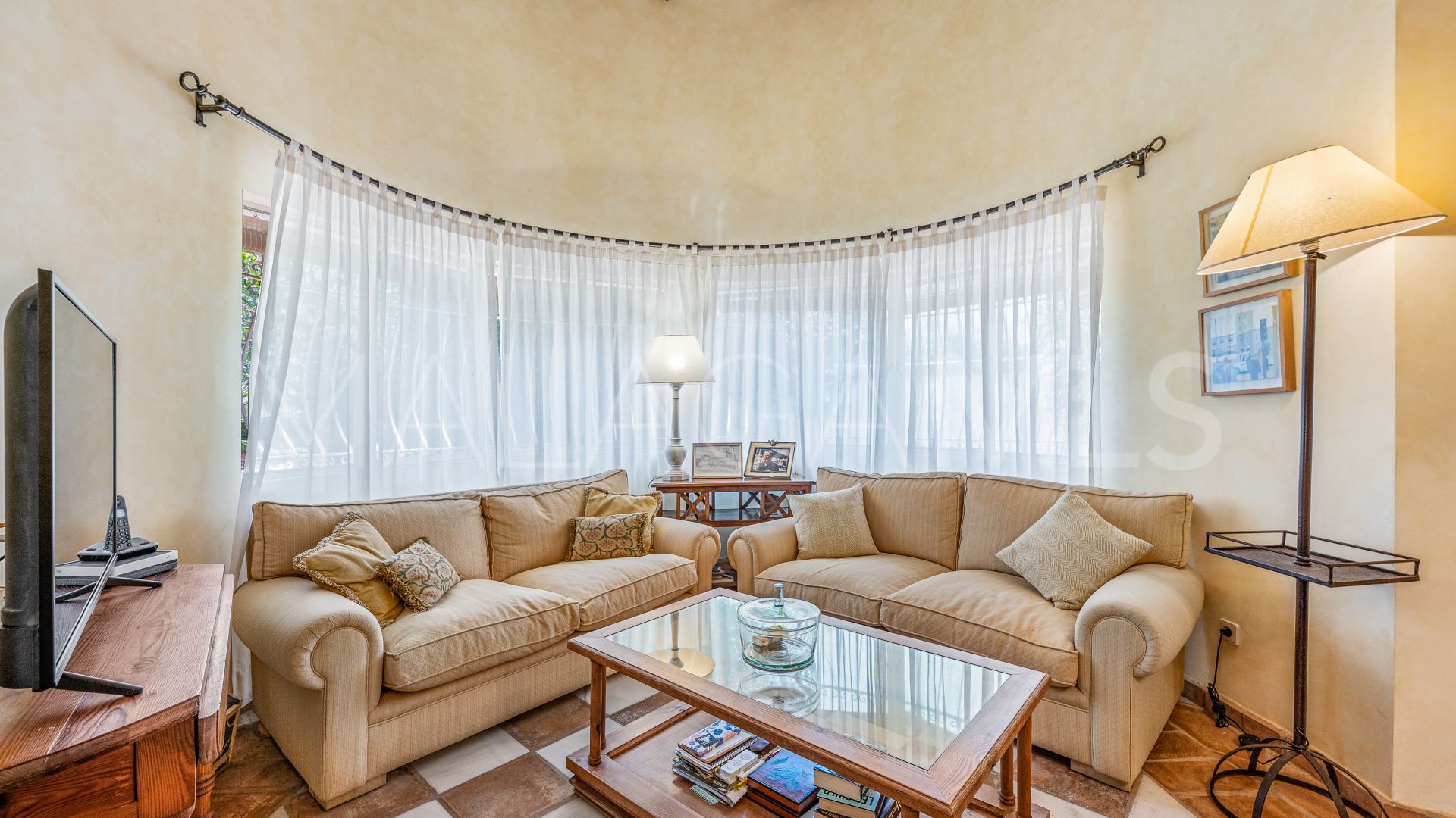 Villa for sale in San Pedro Playa