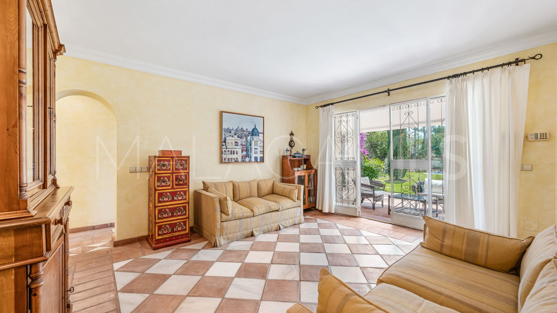 Villa for sale in San Pedro Playa