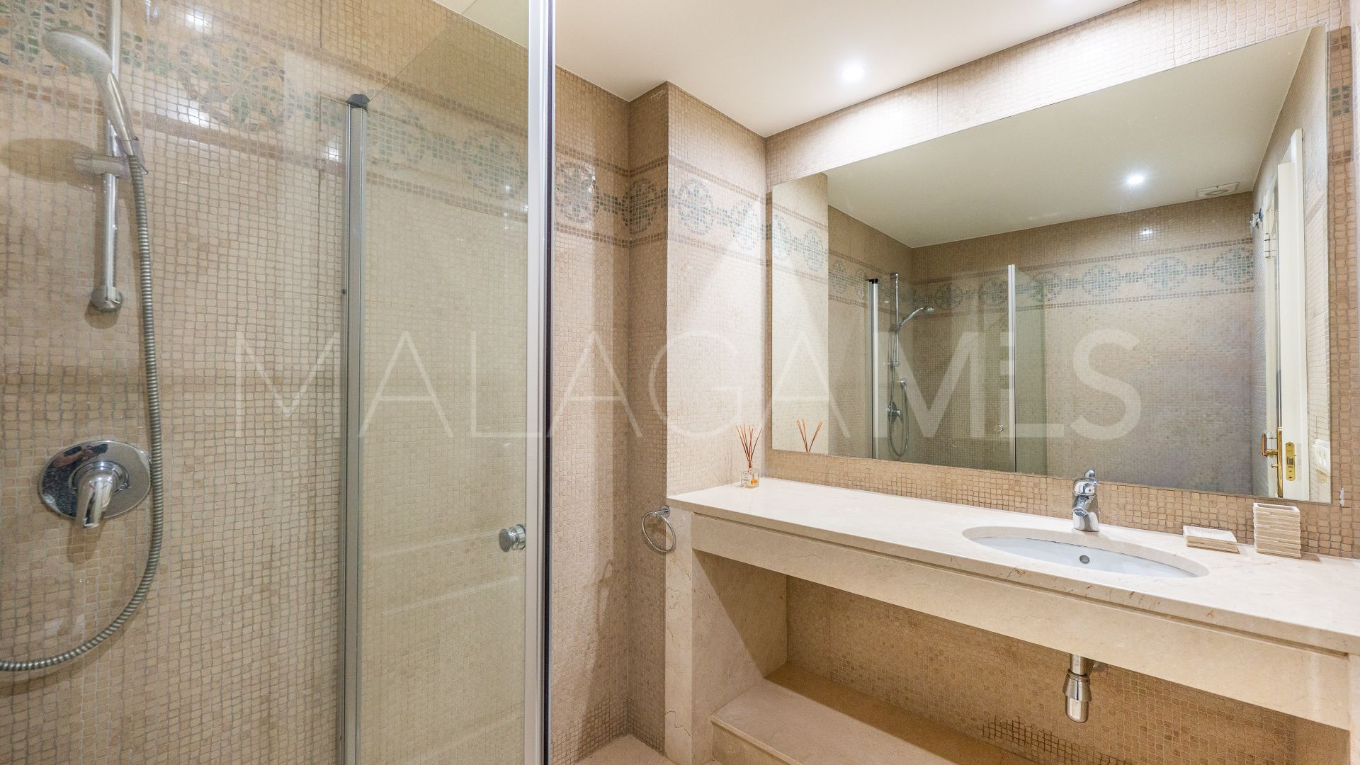 Lägenhet for sale in Altos de La Quinta