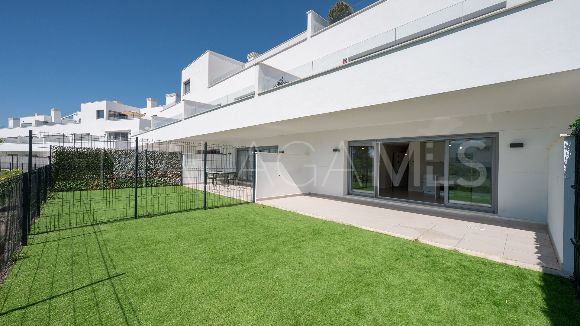 Aqua Gardens, apartamento planta baja a la venta