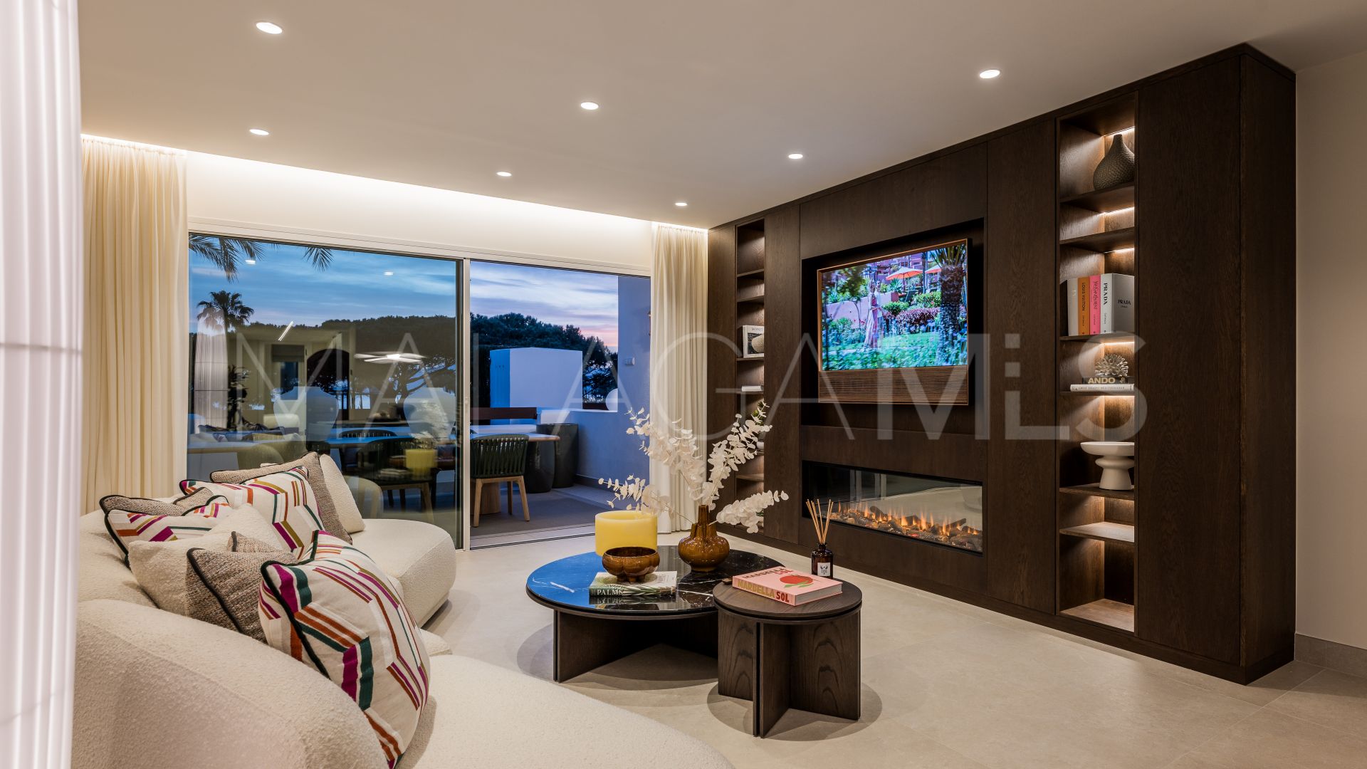 Buy Los Monteros Palm Beach apartment with 3 bedrooms