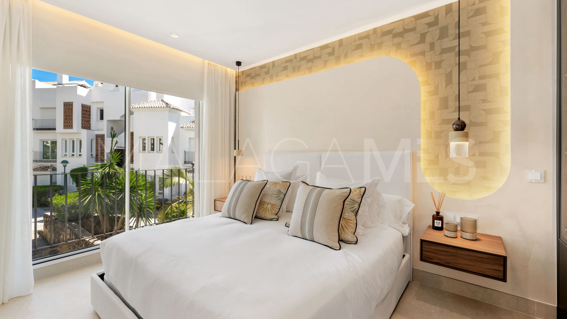 Buy Los Monteros Palm Beach apartment with 3 bedrooms