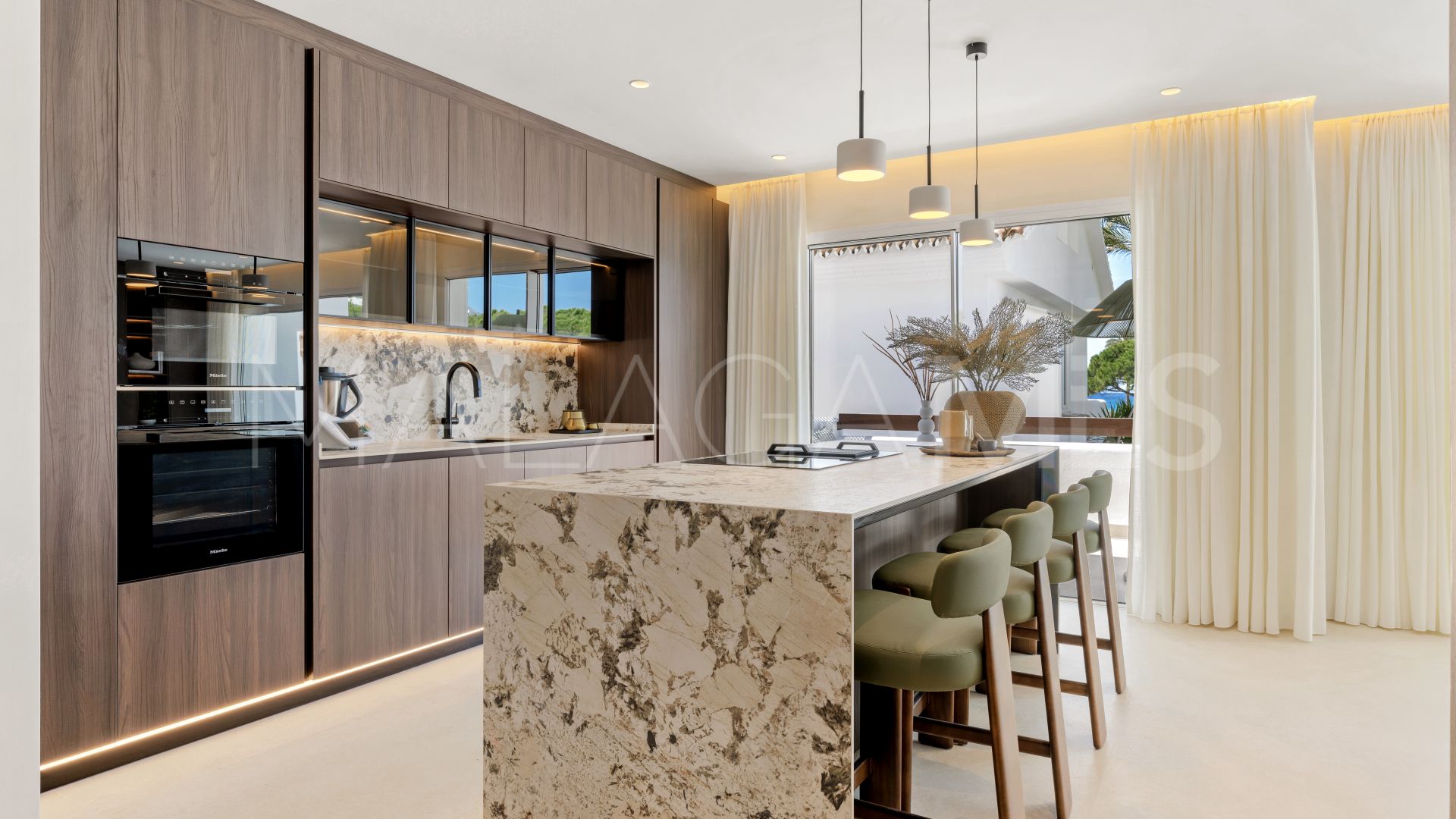 Buy Los Monteros Palm Beach apartment with 3 bedrooms