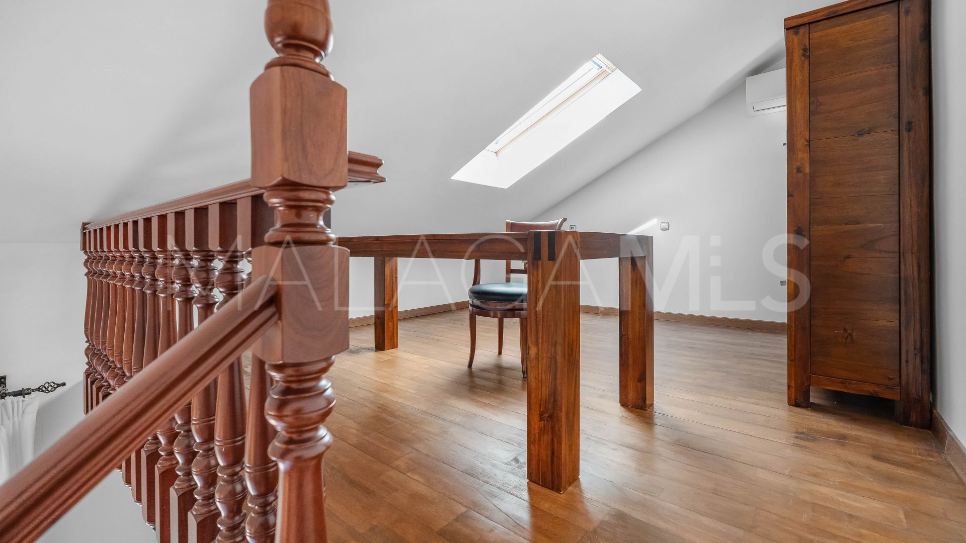 Villa for sale in Nueva Andalucia