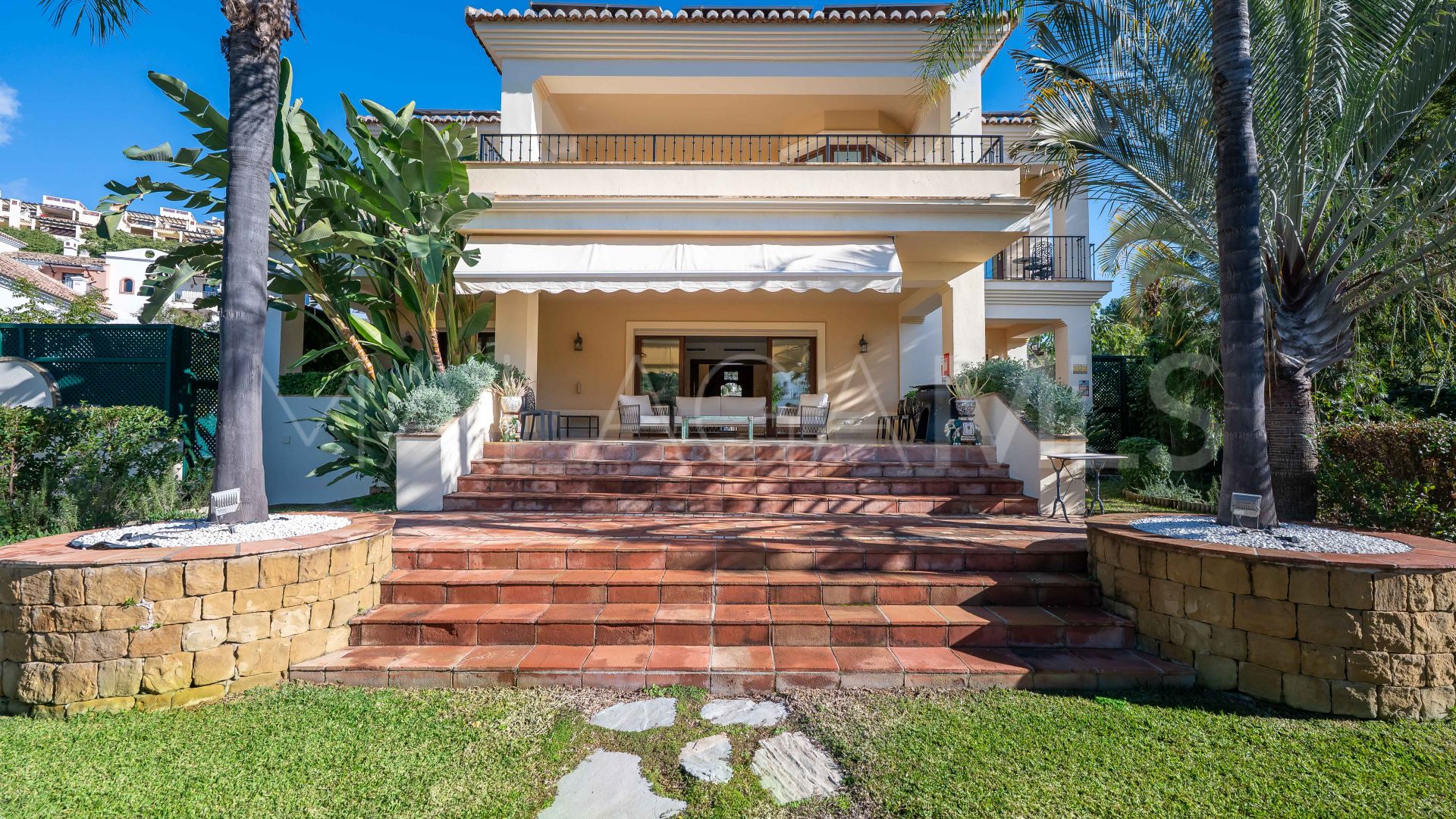 Villa a la venta with 6 bedrooms in Los Arqueros