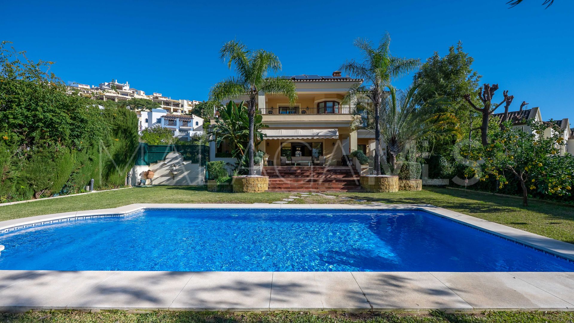 Villa a la venta with 6 bedrooms in Los Arqueros