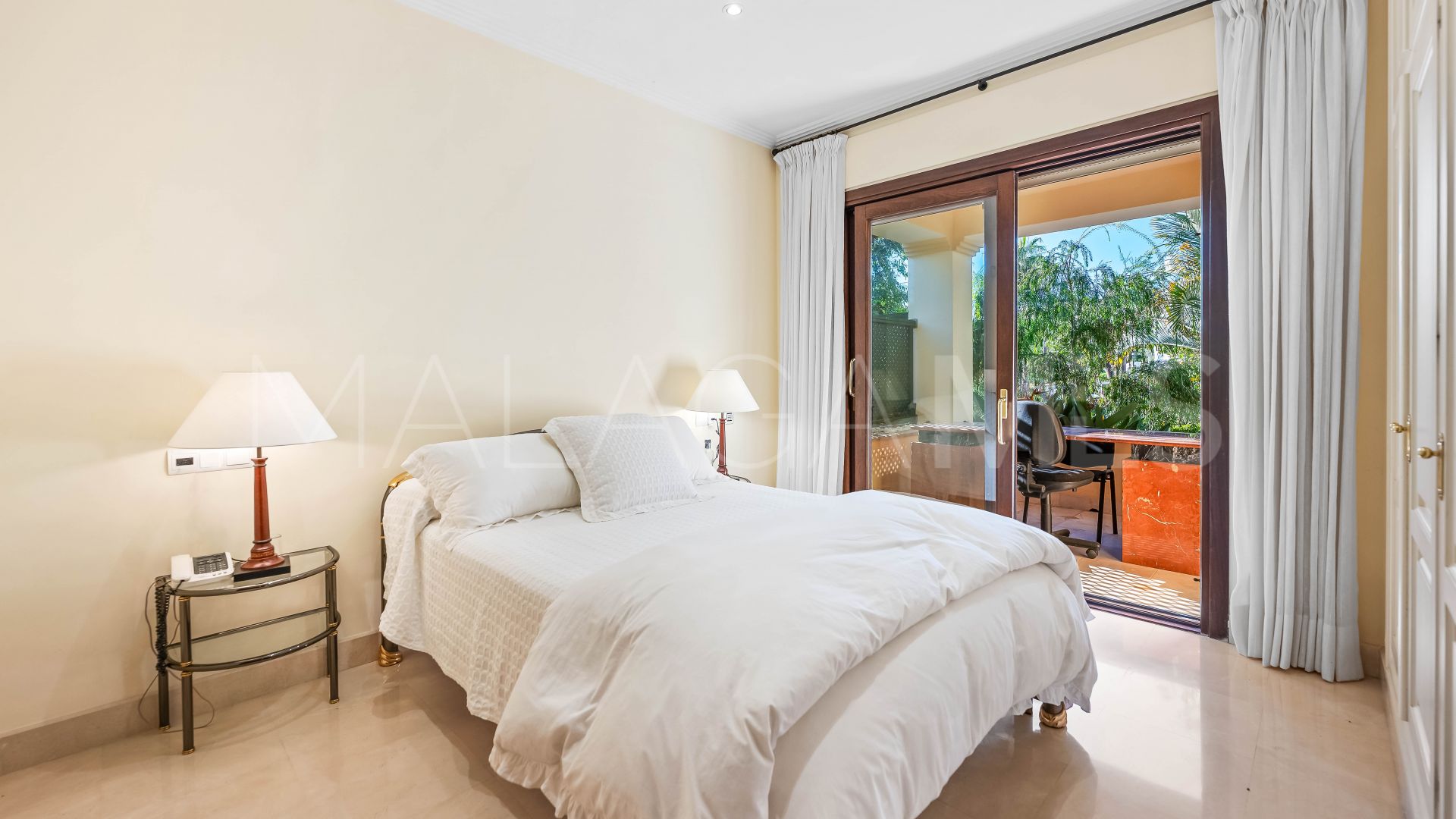 Villa a la venta with 6 bedrooms in Los Arqueros