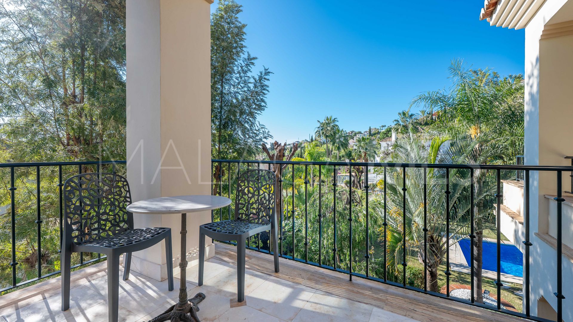 Villa a la venta with 6 bedrooms in Los Arqueros