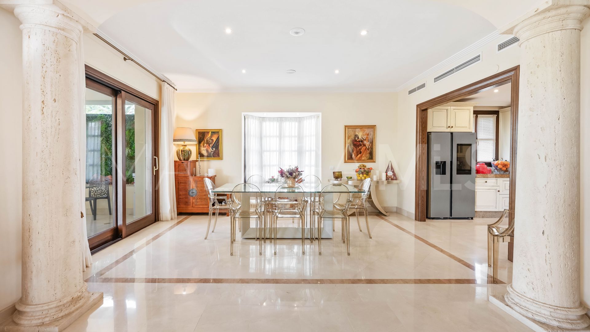 Villa a la venta with 6 bedrooms in Los Arqueros