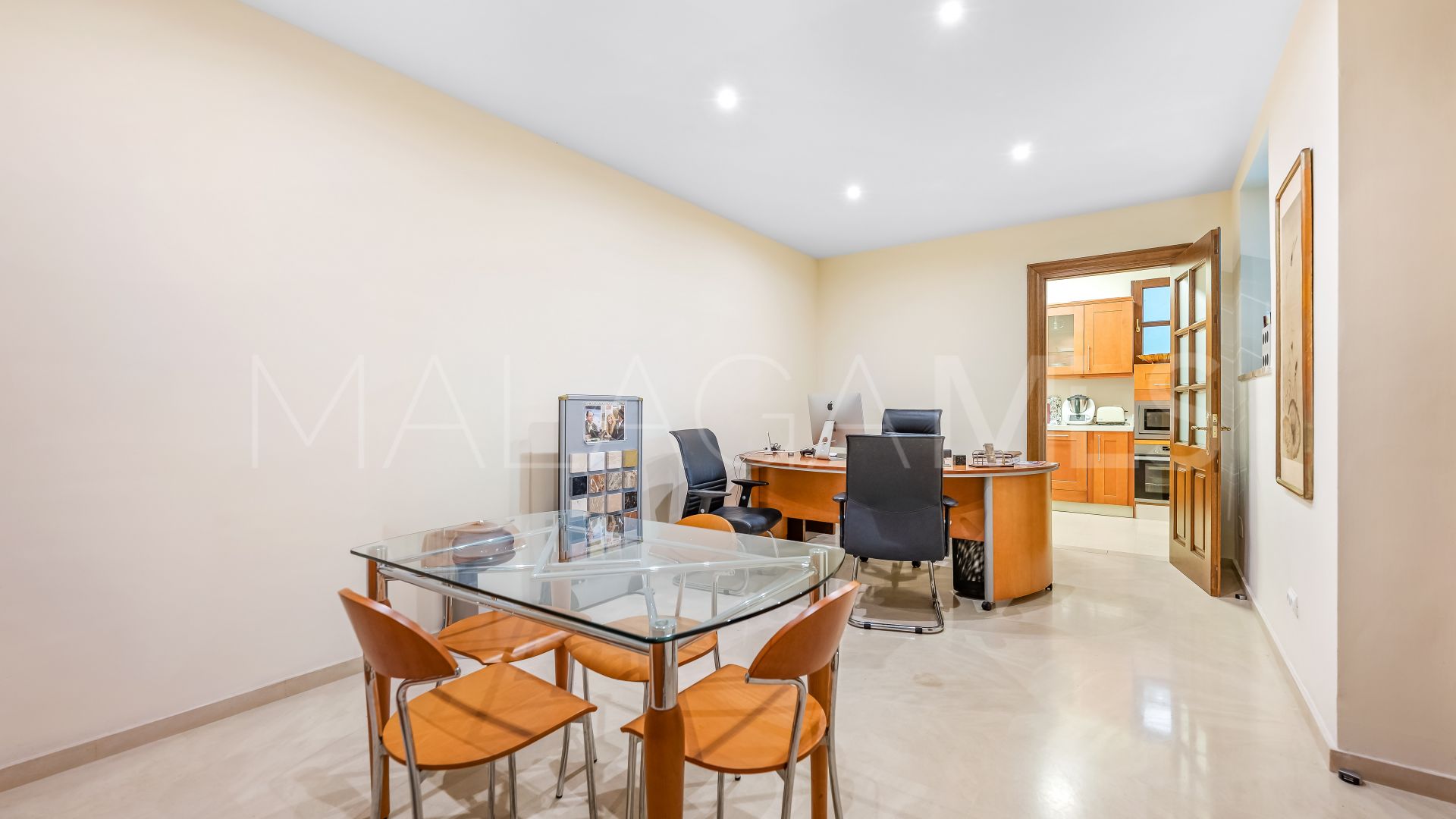 Villa a la venta with 6 bedrooms in Los Arqueros