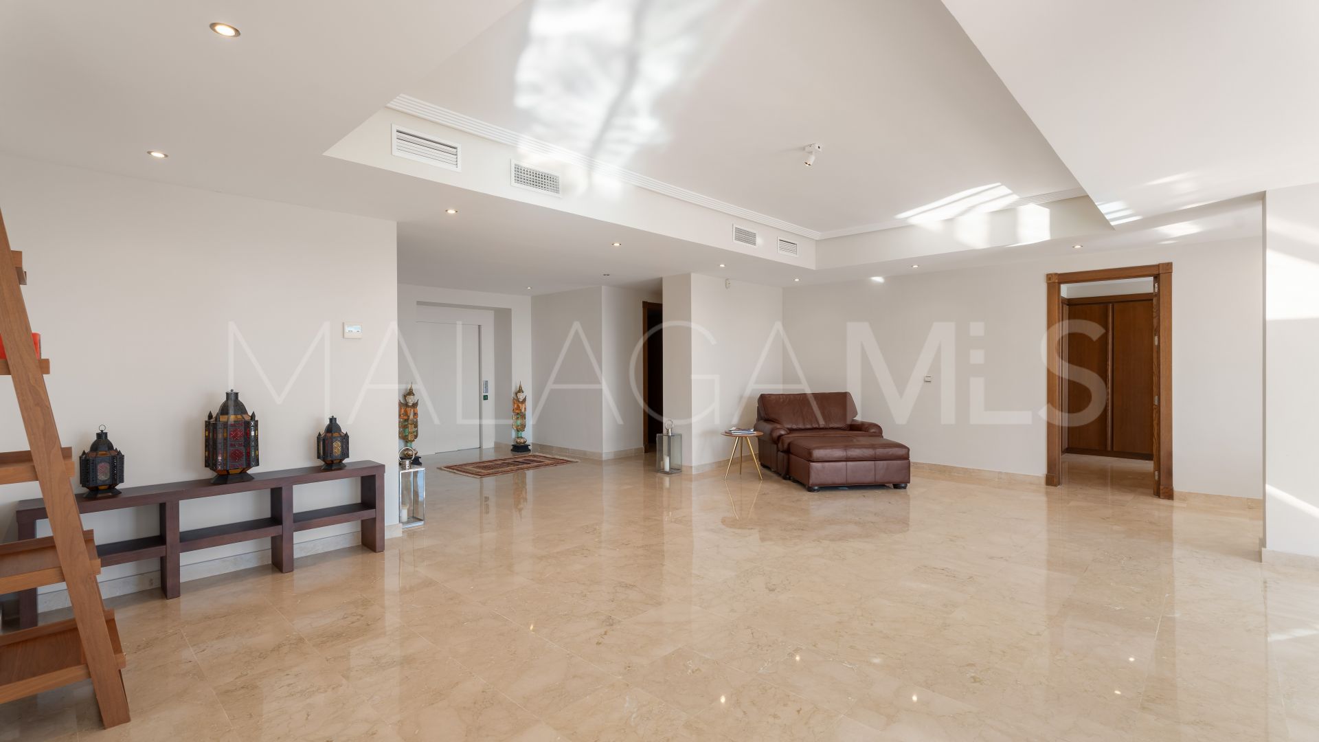 Villa for sale in Benahavis Hills Country Club