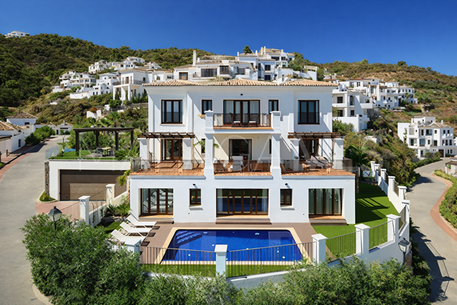 Villa for sale in Benahavis Hills Country Club