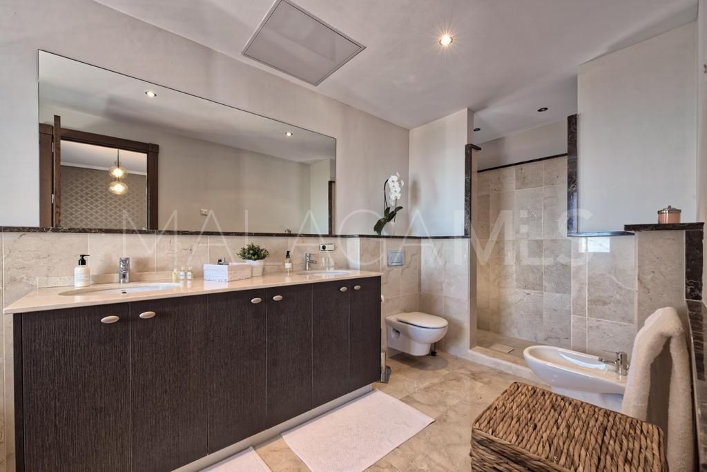 Villa for sale in Benahavis Hills Country Club