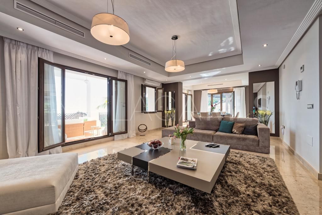 Villa for sale in Benahavis Hills Country Club