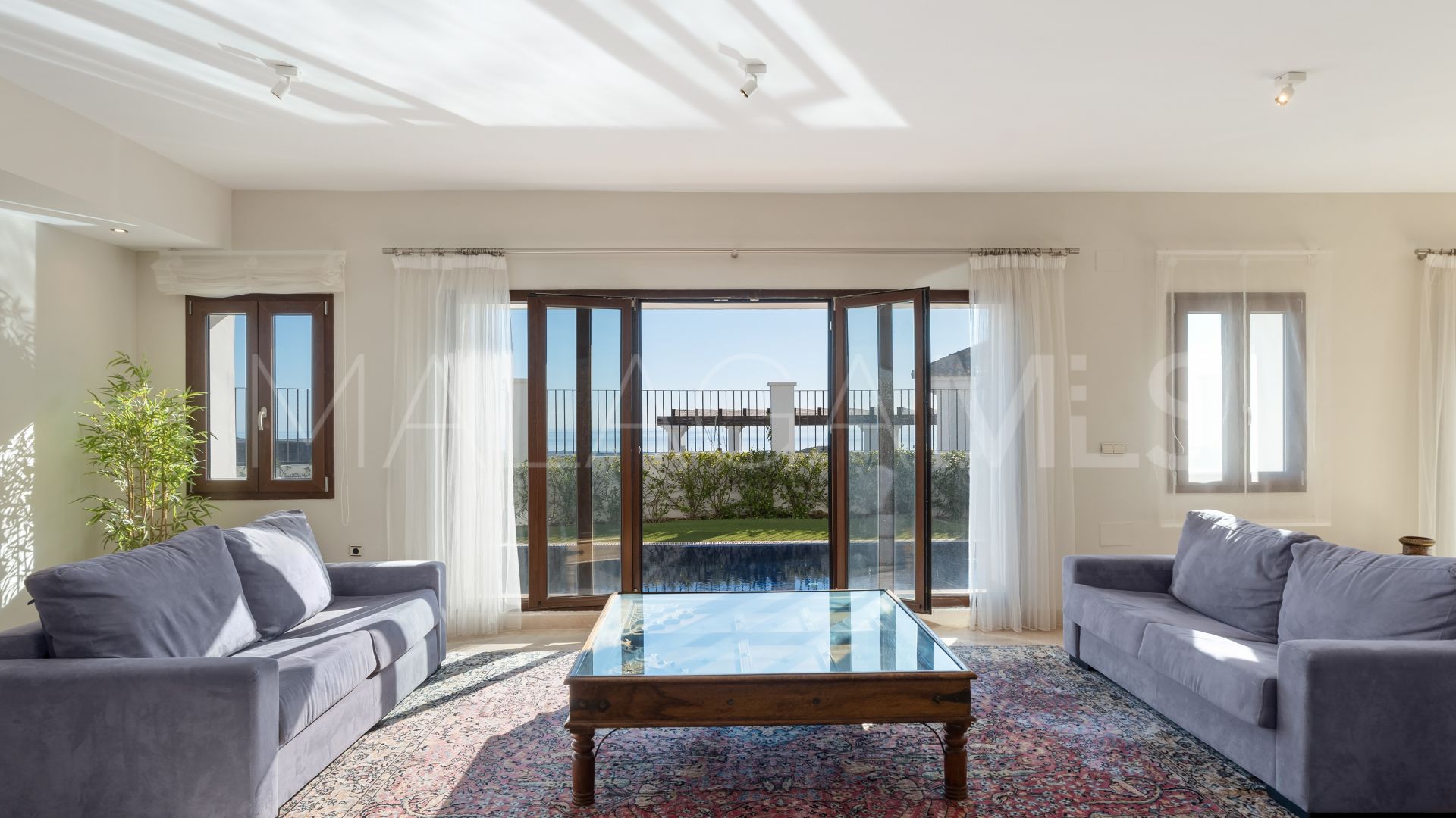 Villa for sale in Benahavis Hills Country Club