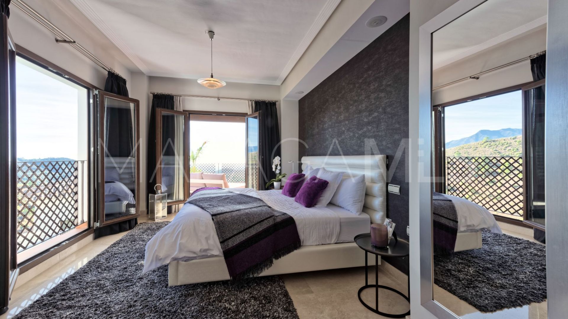 For sale villa in Benahavis Hills Country Club