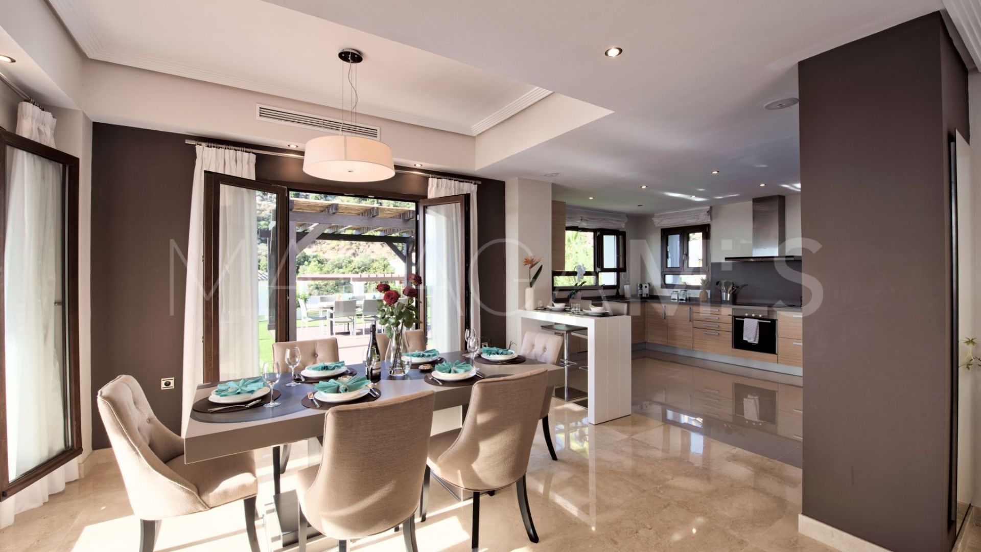 For sale villa in Benahavis Hills Country Club