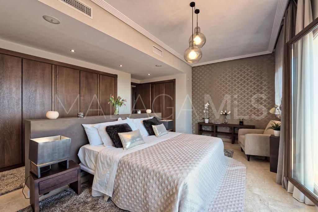 Villa for sale in Benahavis Hills Country Club