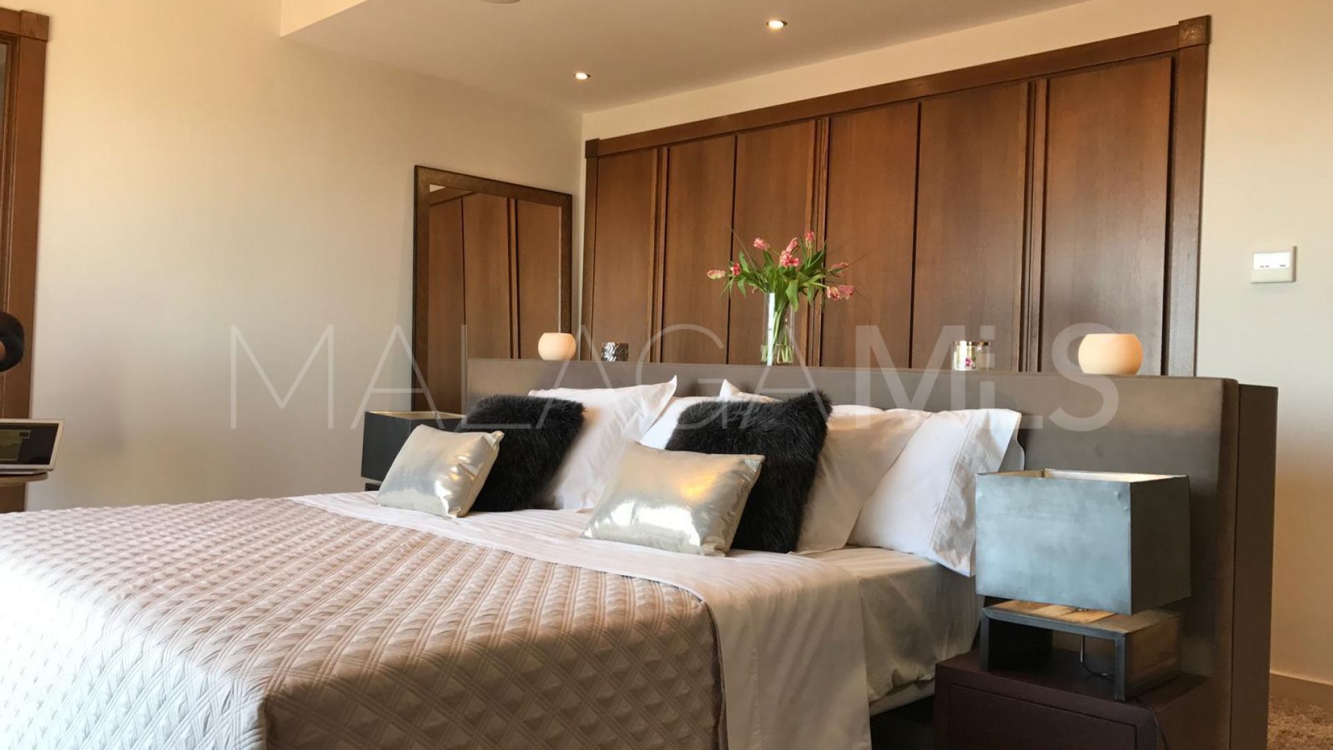 Villa for sale in Benahavis Hills Country Club