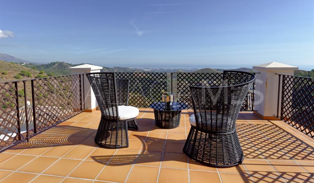 Villa for sale in Benahavis Hills Country Club