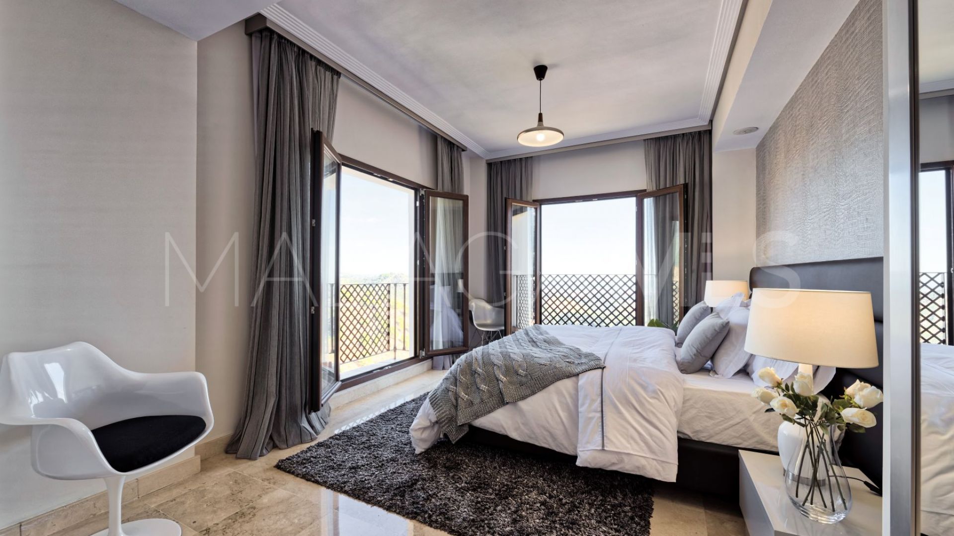 For sale villa in Benahavis Hills Country Club