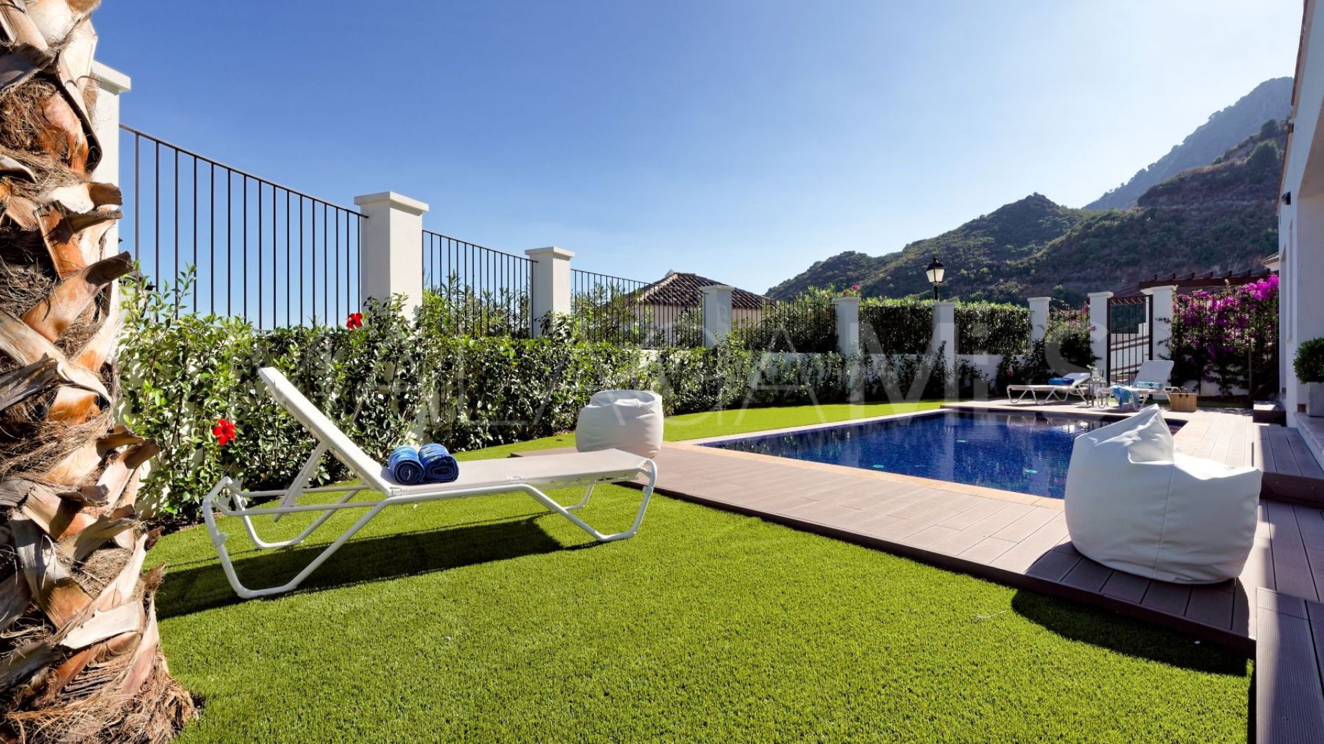 For sale villa in Benahavis Hills Country Club