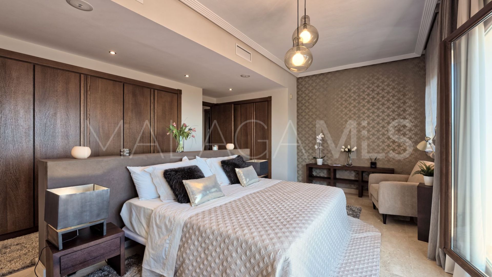 For sale villa in Benahavis Hills Country Club