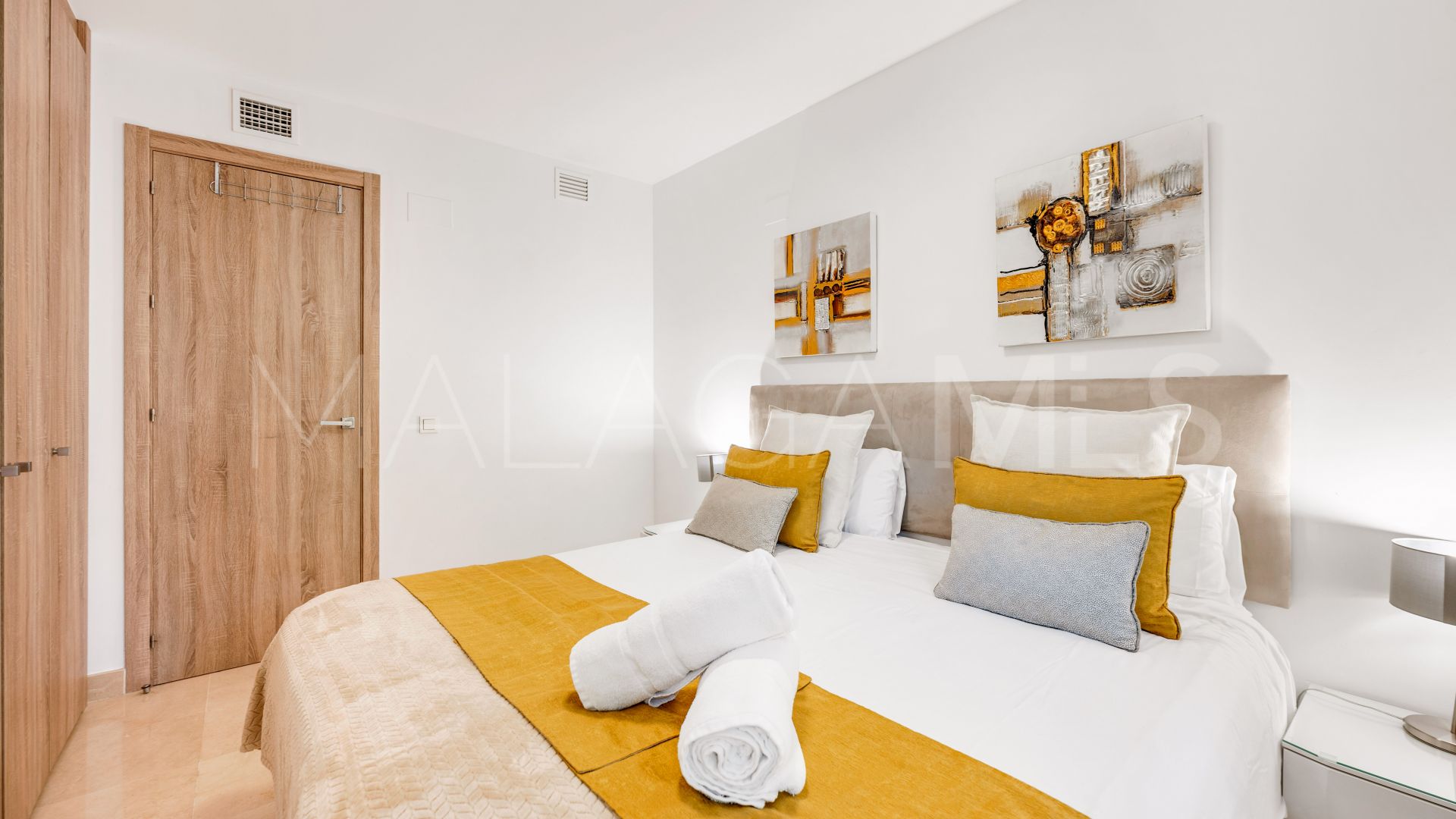 For sale ground floor apartment with 2 bedrooms in Marbella - Puerto Banus