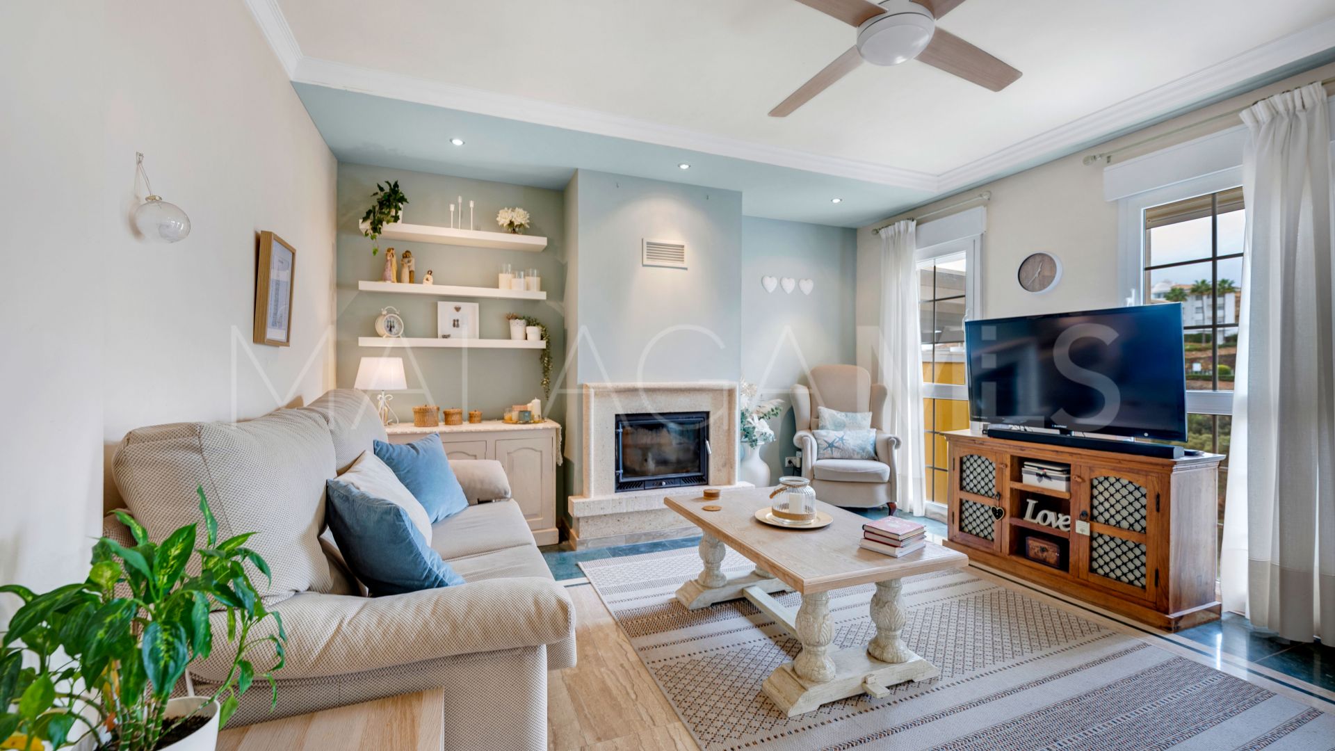 Parhus for sale in Altos de Calahonda