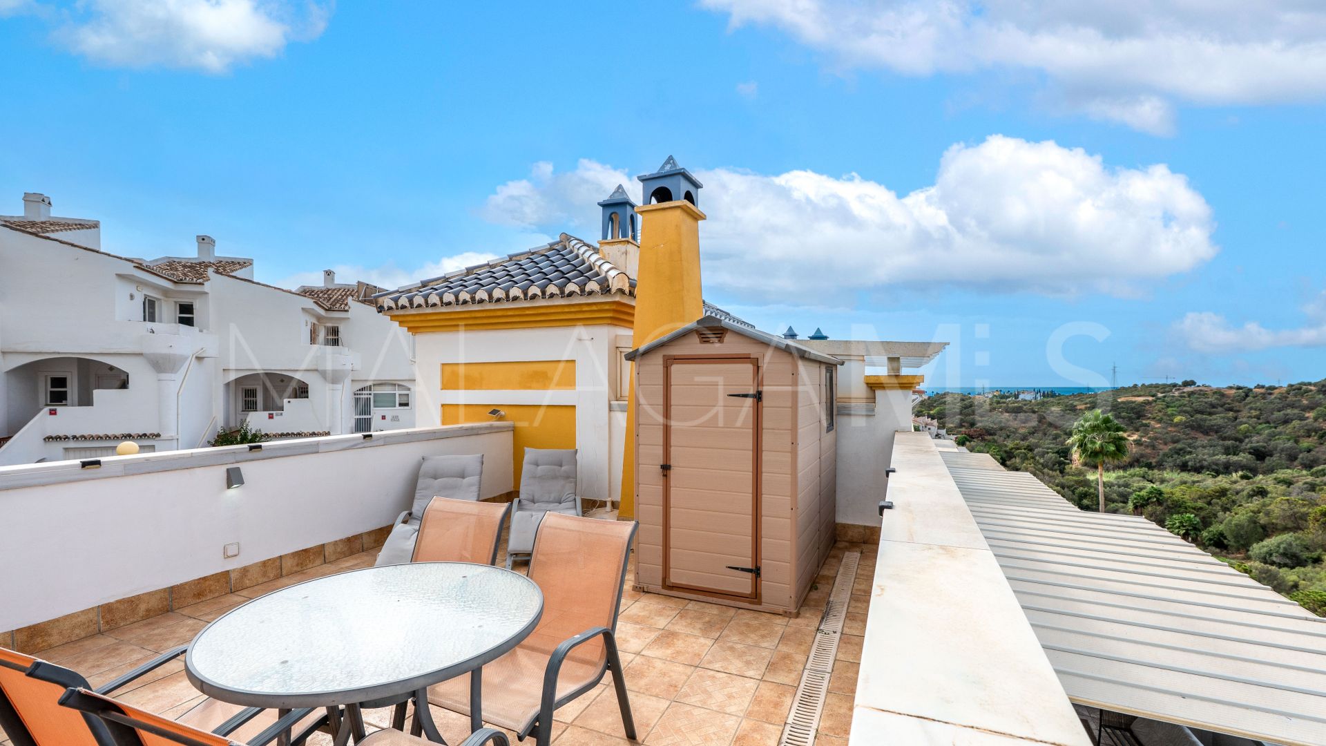 Parhus for sale in Altos de Calahonda