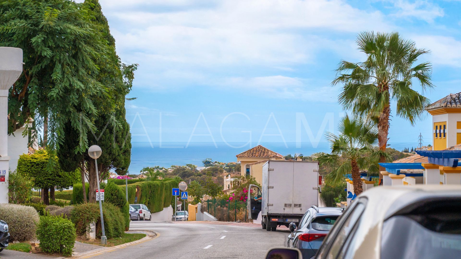 Parhus for sale in Altos de Calahonda