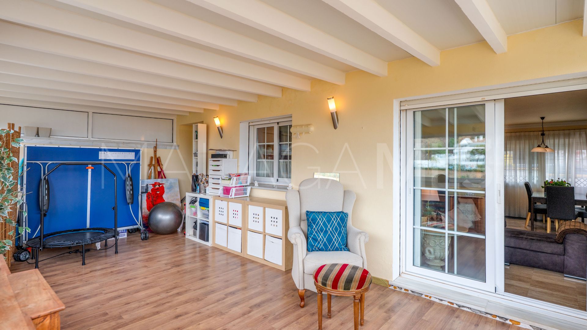 Parhus for sale in Altos de Calahonda