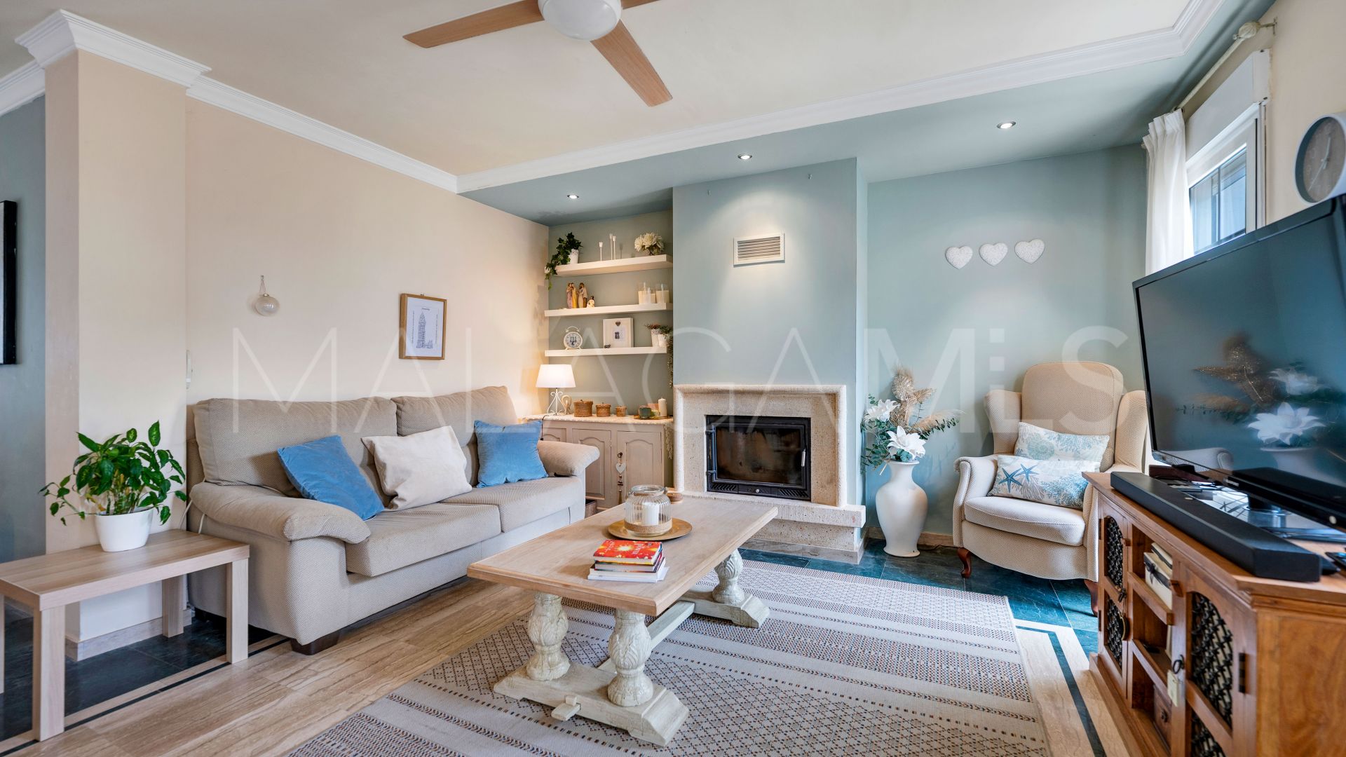 Parhus for sale in Altos de Calahonda