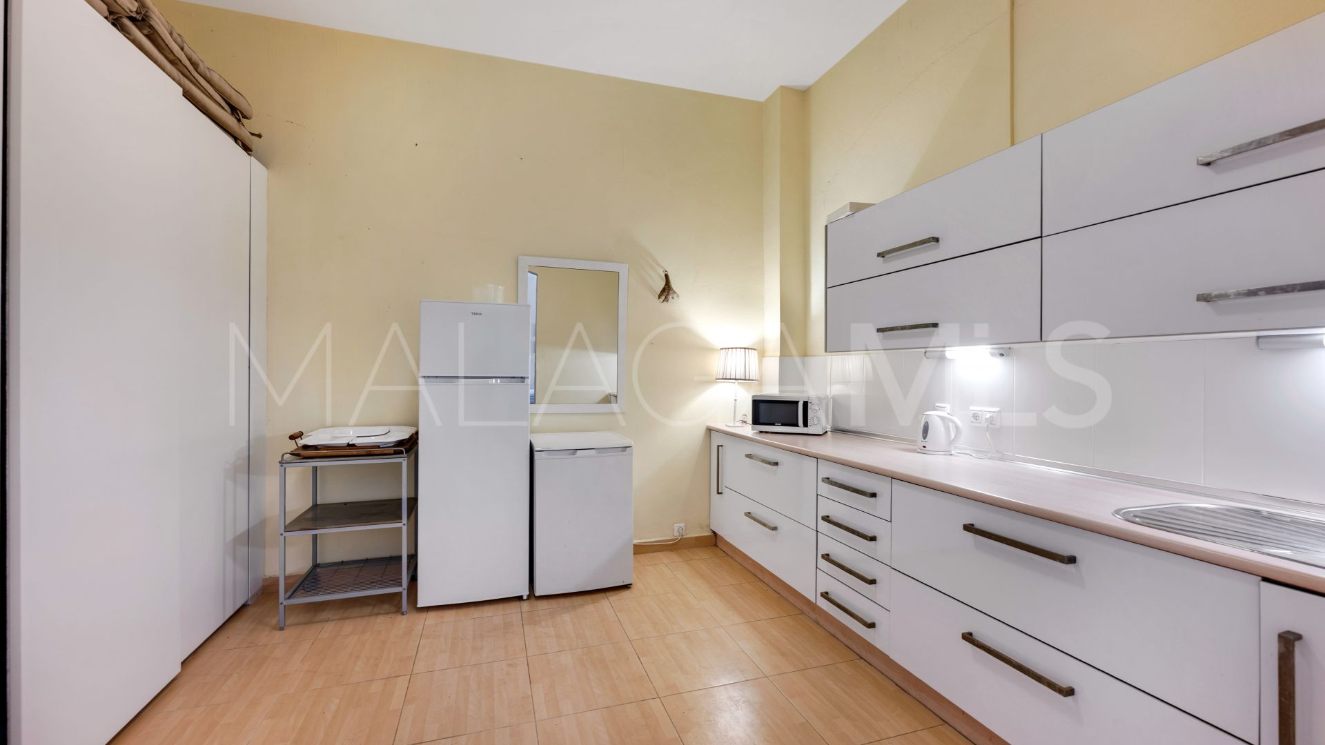 Parhus for sale in Altos de Calahonda