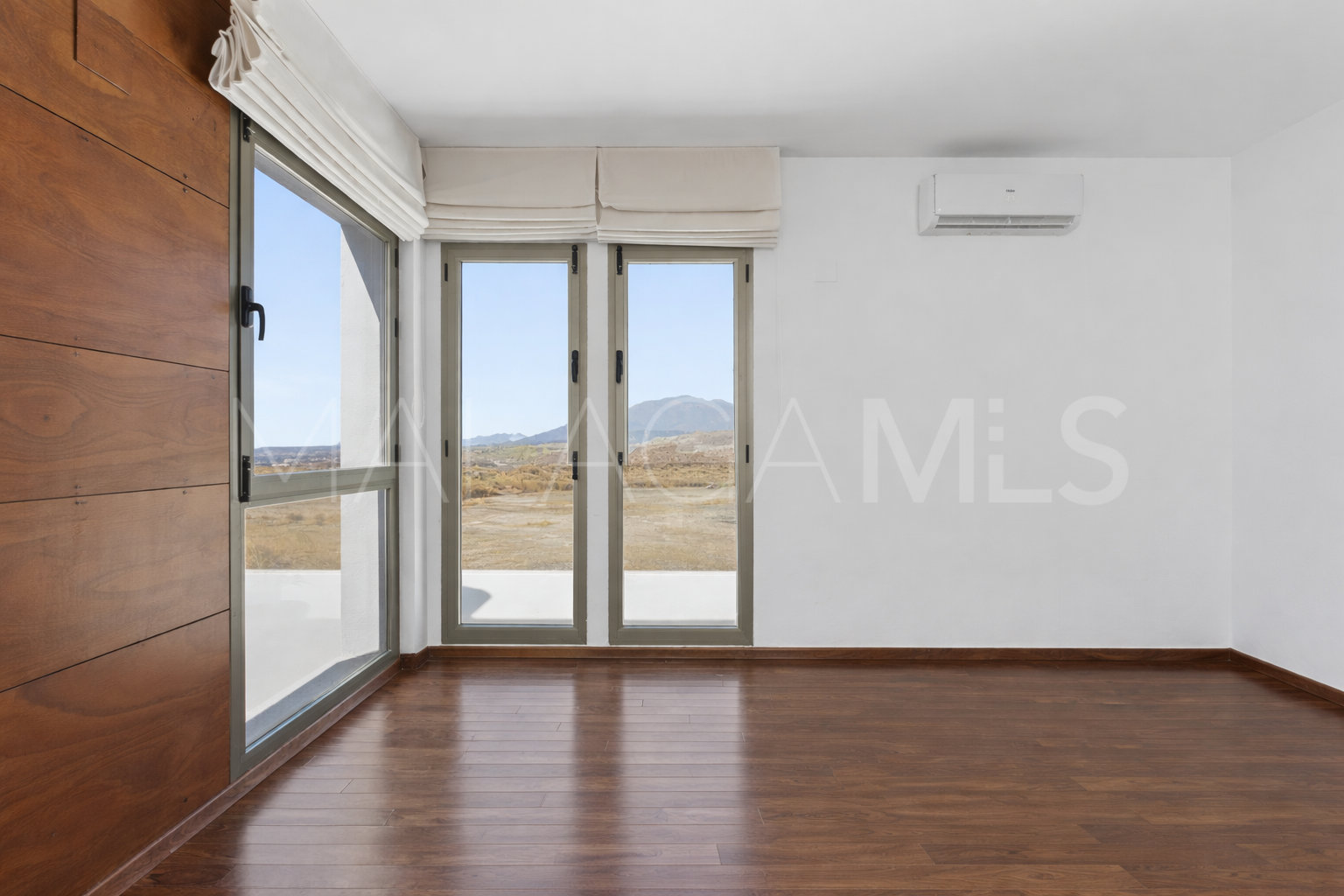 For sale Benahavis town house with 3 bedrooms