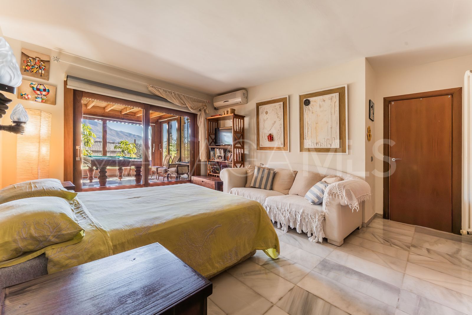 Villa for sale in Nueva Andalucia