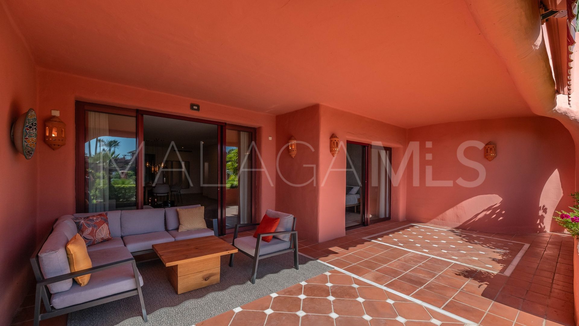 Appartement rez de chaussée for sale in Estepona