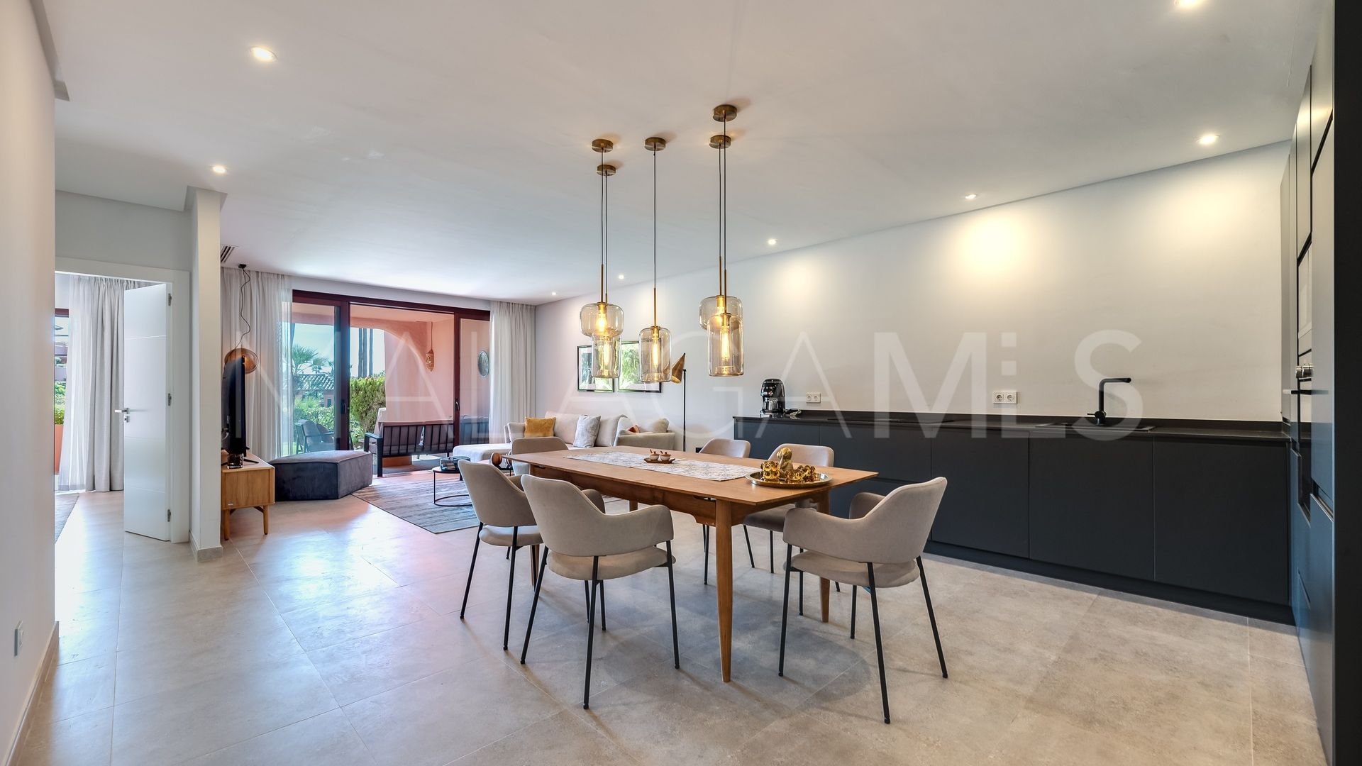 Appartement rez de chaussée for sale in Estepona