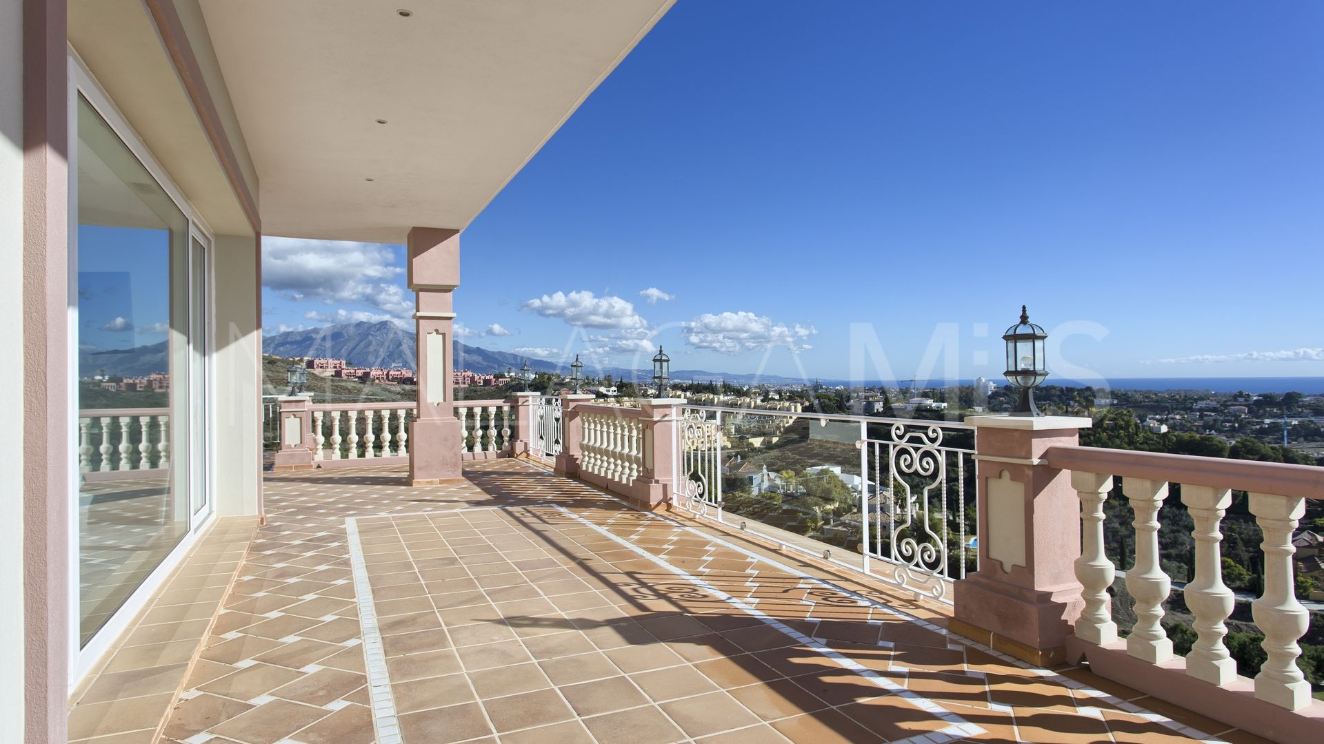 Villa with 8 bedrooms for sale in Benahavis