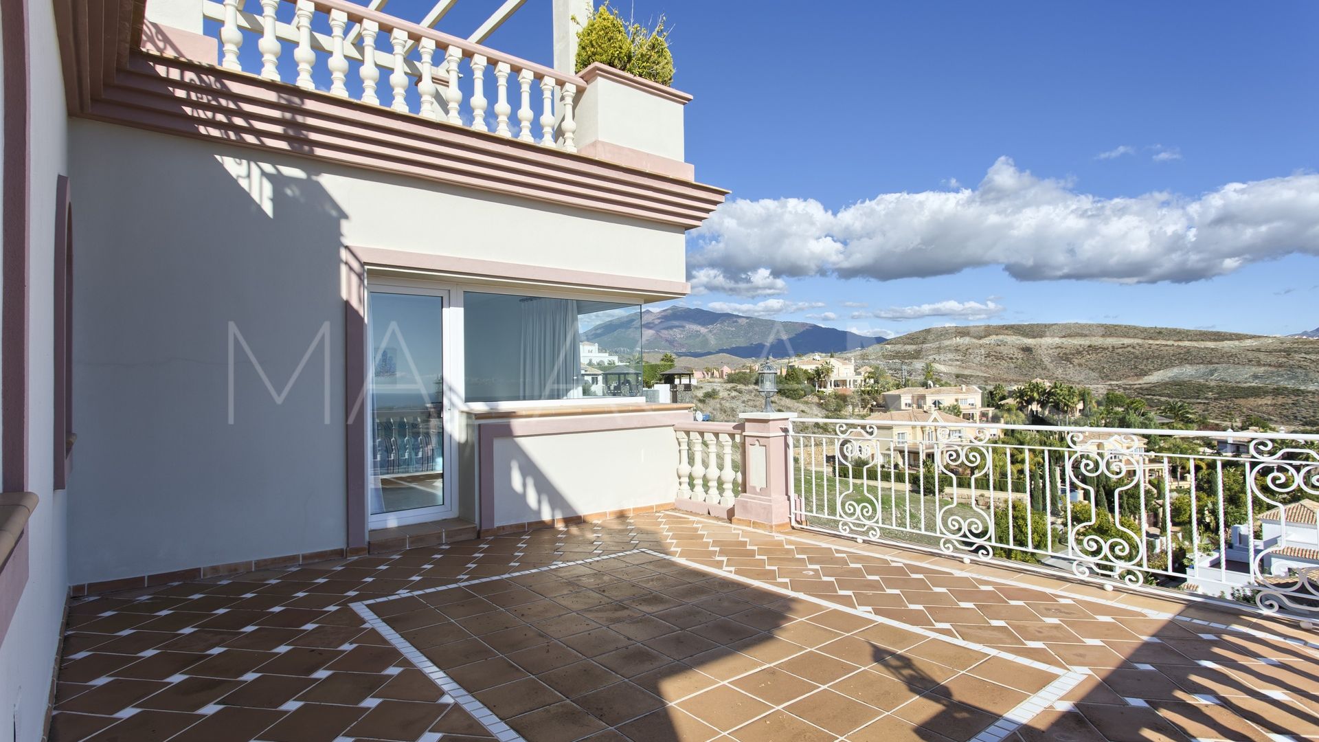 Se vende villa in Benahavis de 8 bedrooms