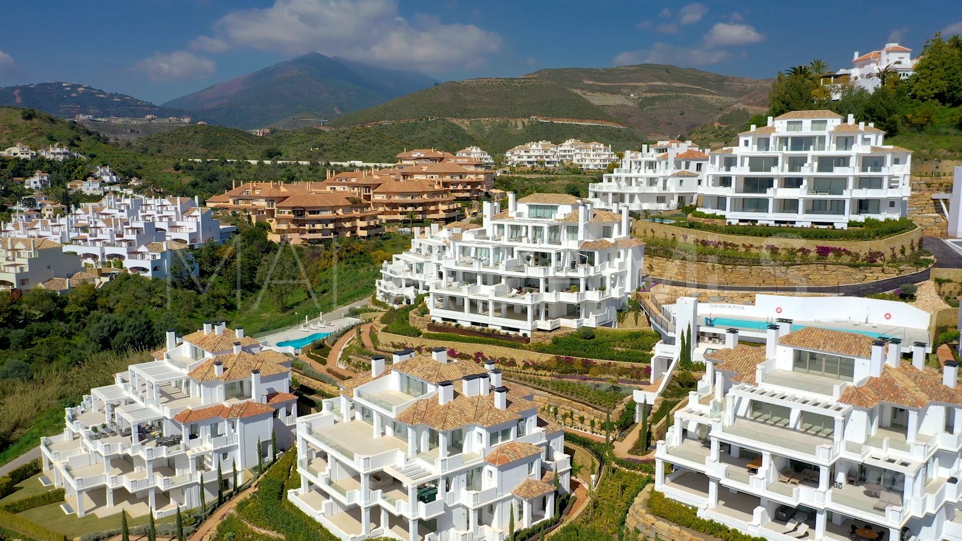 For sale Nueva Andalucia apartment with 7 bedrooms