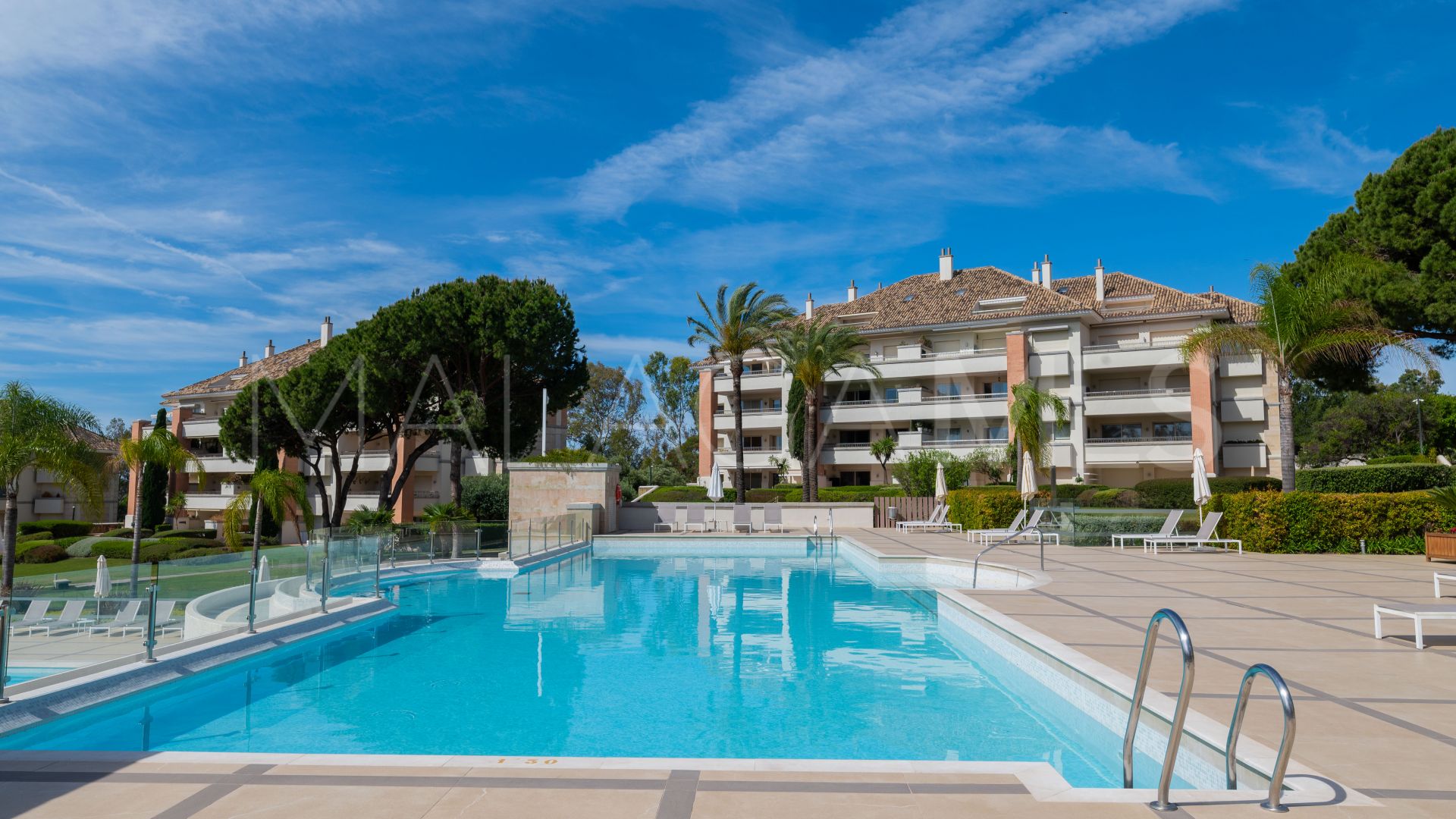 3 bedrooms ground floor apartment in Marbella City for sale